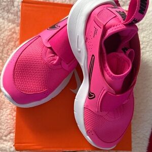 Nike Kids Bright Pink Slip-On Sneakers